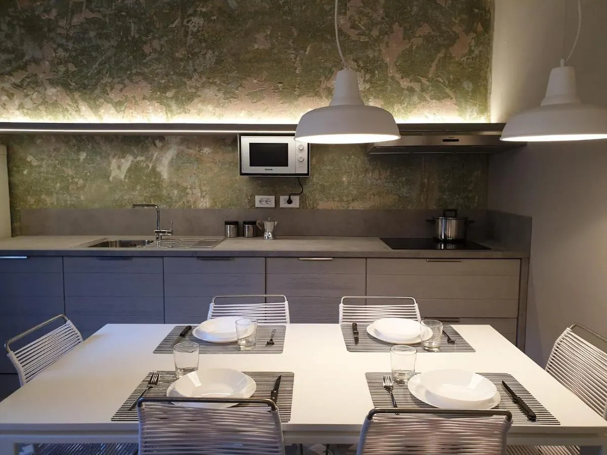 Casa222 - Stylish Apartment La Spezia Old Town - 5' Station To Cinque Terre