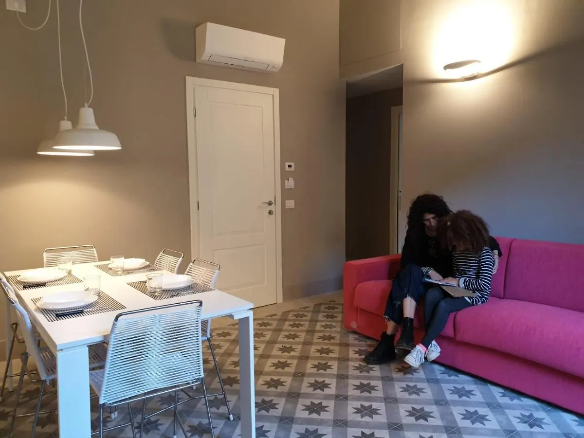 Casa222 - Stylish Apartment La Spezia Old Town - 5' Station To Cinque Terre