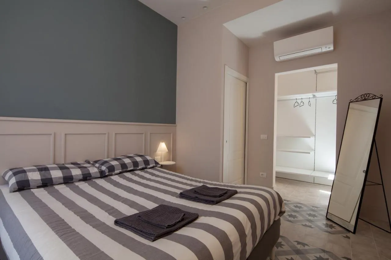 Casa222 - Stylish Apartment La Spezia Old Town - 5' Station To Cinque Terre