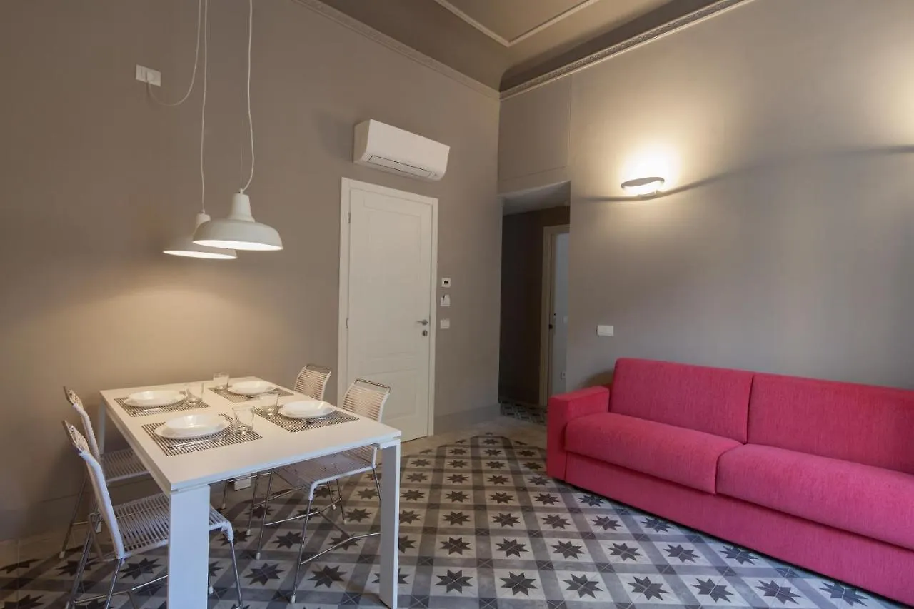 Casa222 - Stylish Apartment La Spezia Old Town - 5' Station To Cinque Terre